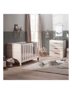 Silver Cross Finchley Cot Bed & Dresser - White/Oak